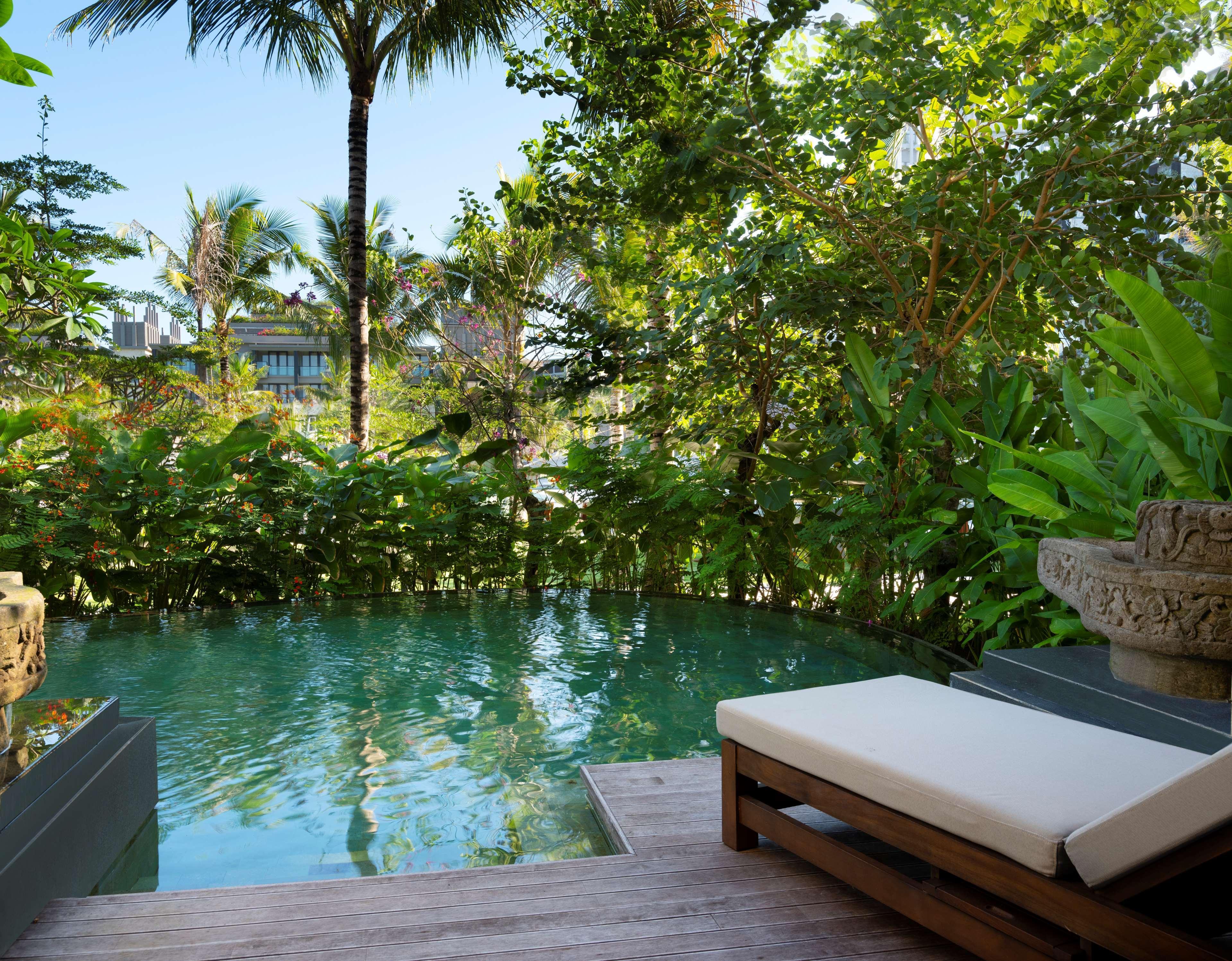 The Apurva Kempinski Bali Nusa Dua  Esterno foto A pool at the resort